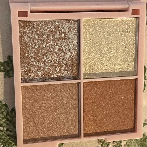 KNDR Beauty Kinder Glow Highlighter *NIB* - Picture 3 of 6